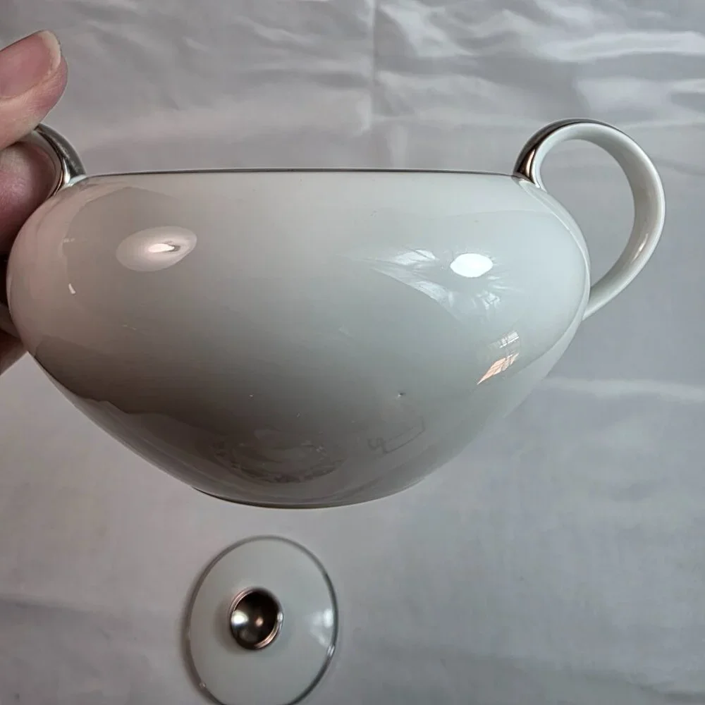 Amcrest Meito Wedding Ring Sugar Bowl & Lid White with Platinum Trim